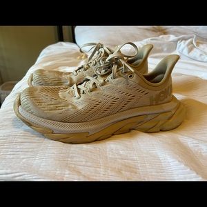 Brand: Hoka Clifton Edge
Color: Almond Milk/Bronze
Size: Womens 9